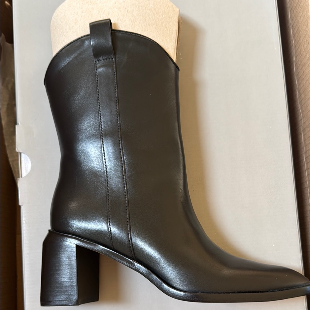 Everlane Black Heeled Boots Timeless Style